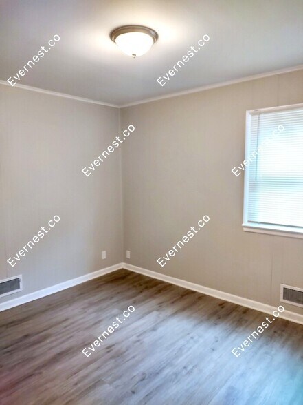 Building Photo - 13617 Craig Ave