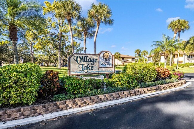 Building Photo - 5219 Lake Village Dr