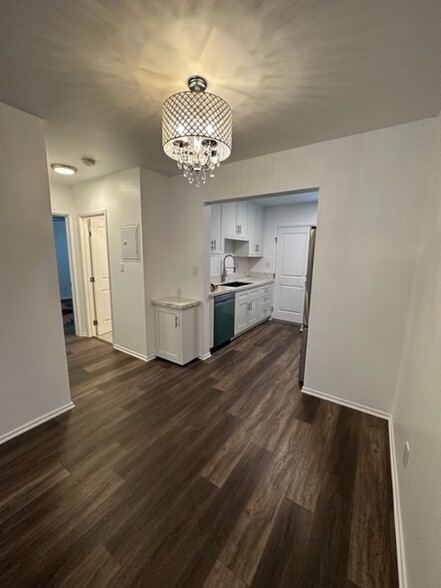 Dining Area - 6108 Carmen Pl