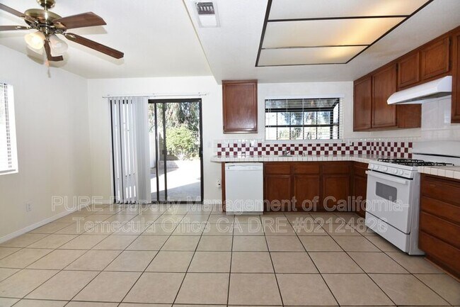 Building Photo - 25424 Boxelder Dr