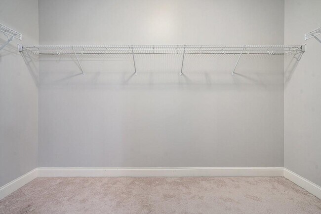 Building Photo - 612 Luckett Ct