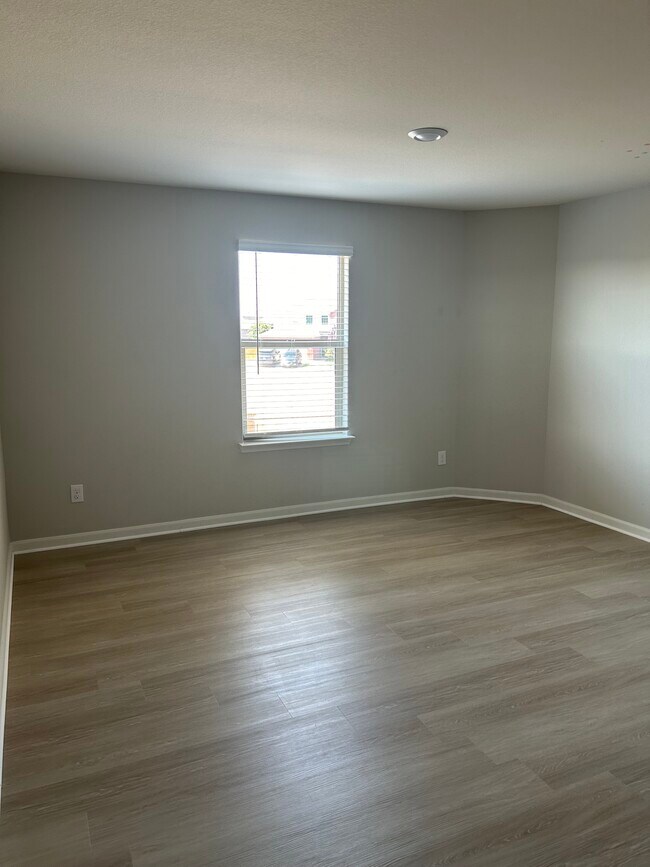 Building Photo - 1825 Liam Dr
