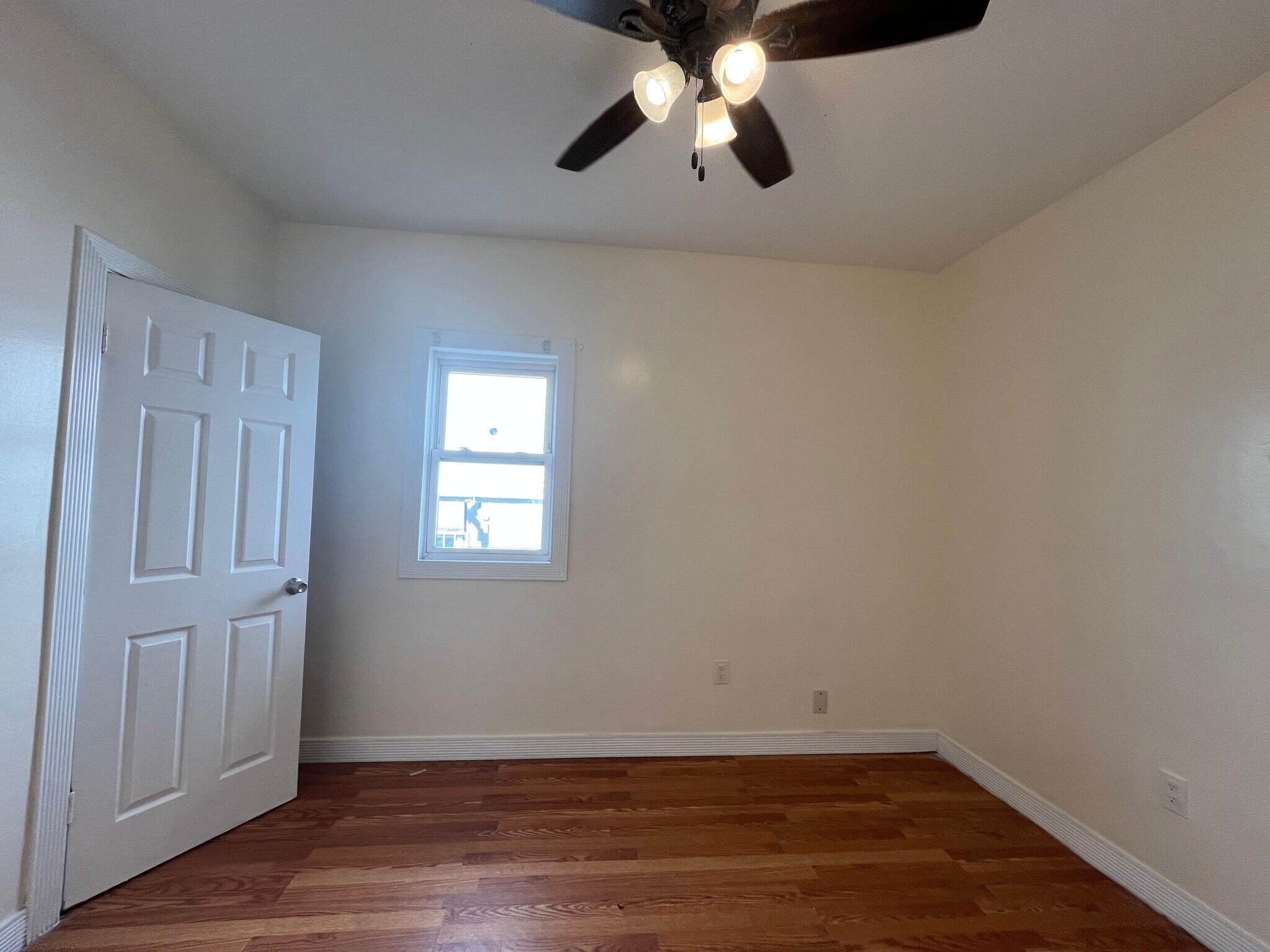 Building Photo - 137 Bostwick Ave