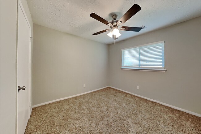 Building Photo - 12822 Careywood Dr