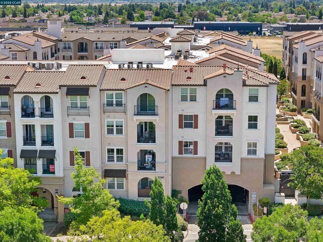 Building Photo - 3240 Maguire Way