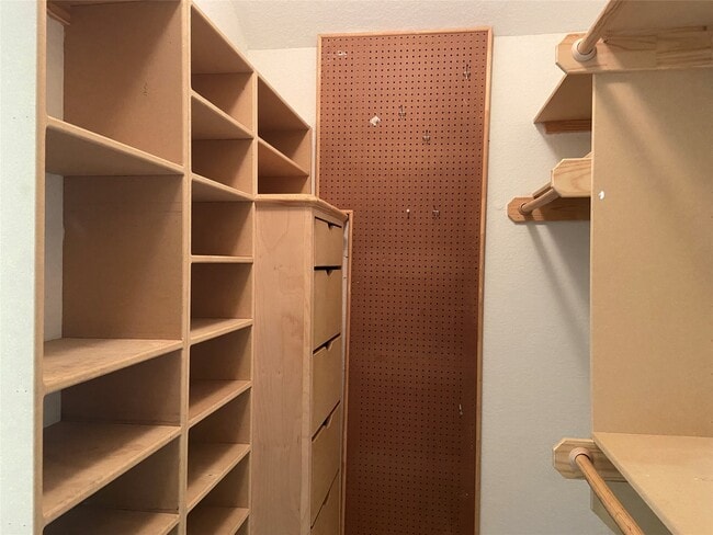 Building Photo - 130 S Veranda Ridge Dr