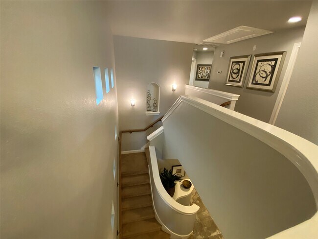 Building Photo - 5159 Oasis Park Ln