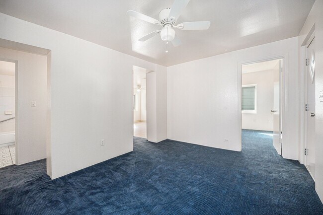 Building Photo - Fantastic House In Desirable Englewood Neighborhood