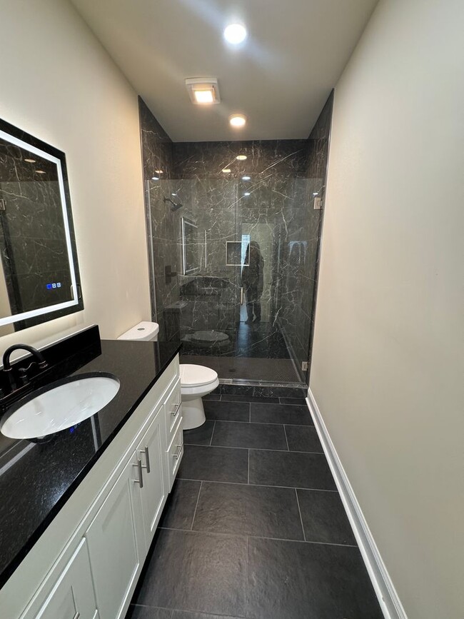 Building Photo - New 3 bed, 3.5 bath home across the Street from Meharry.  Modern upgraded kitchen and bathrooms. ...