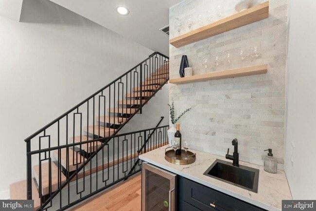Building Photo - 6983 Silverwood St