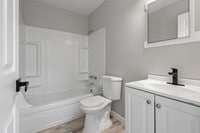 Building Photo - Beautifully remodeled 3BR in Gresham. 1/2 off first months rent!