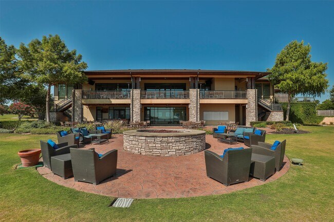 Building Photo - 168 Capetown Way