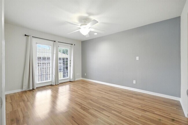 Building Photo - 7685 Northcross Dr