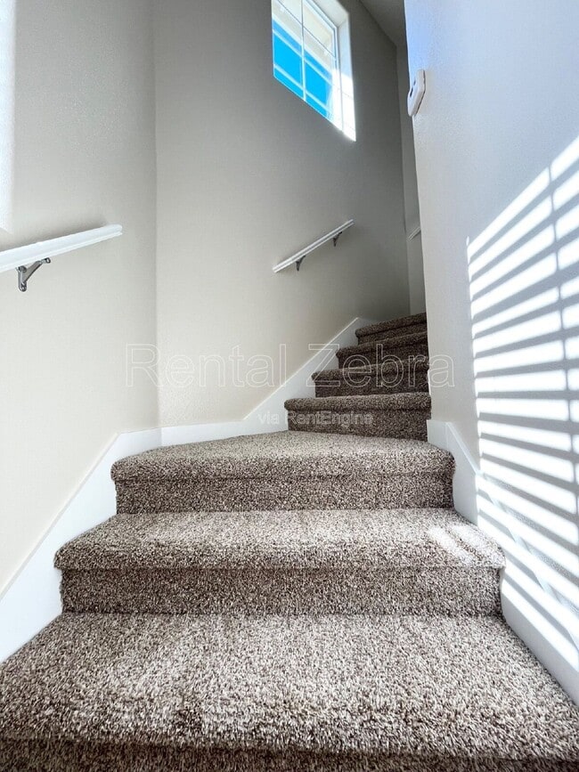 Building Photo - 1396 Rincon Dr