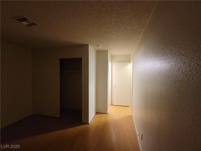 Building Photo - 2200 Highpointe Dr