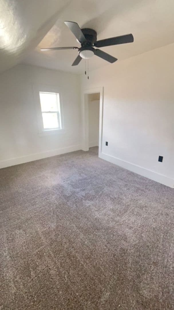 Building Photo - 4 Bedroom Single Family Home Available!