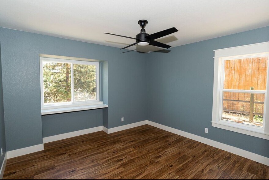 Building Photo - 20825 Crest Dr