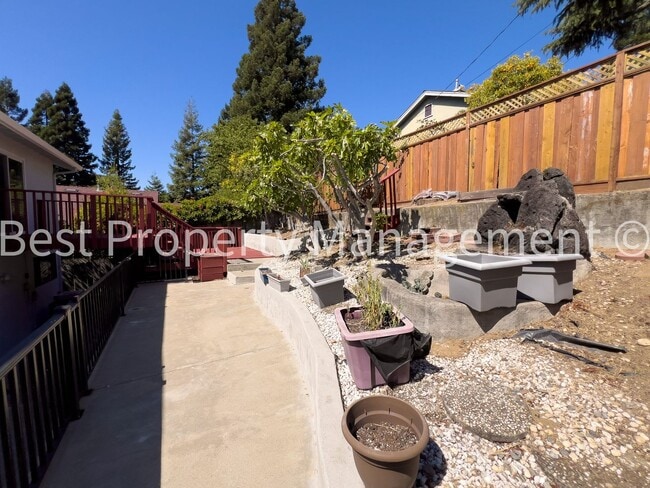 Building Photo - 18344 Redwood Rd