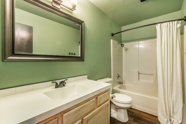 Building Photo - 1119 Polk St