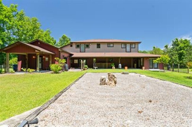 Building Photo - Uniquely breathtaking custom home with in-law suite on almost 4 acres