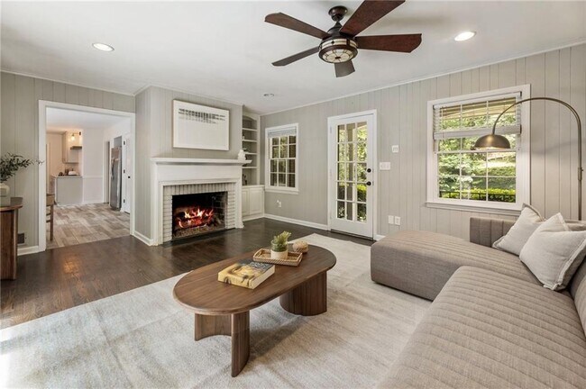 Building Photo - 4243 McClatchey Cir NE