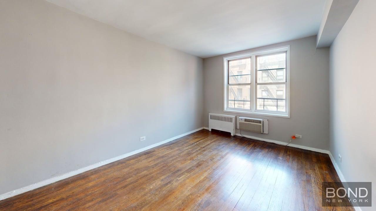Building Photo - 340 E 58th St