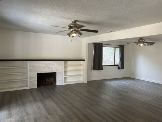 Building Photo - 1726 Idylwood Ct