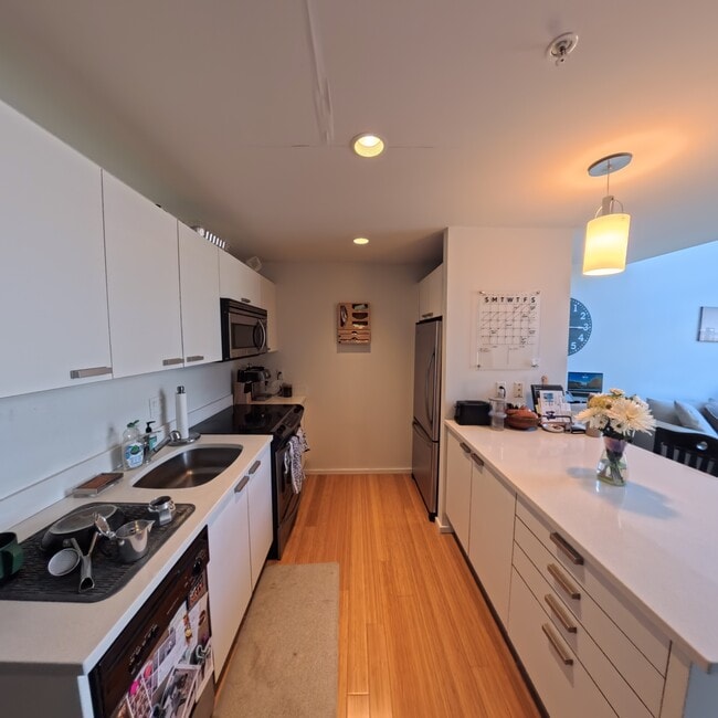 Building Photo - 1 Earhart St