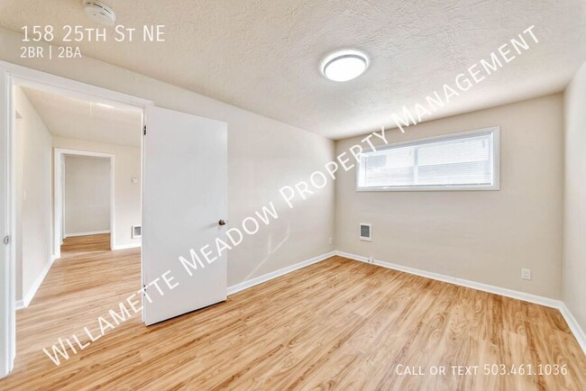 Building Photo - Cozy 2 Bedroom, 1.5 Bathroom Apartment off...