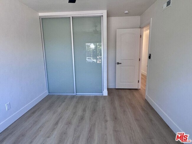 Building Photo - 2863 Carmar Way