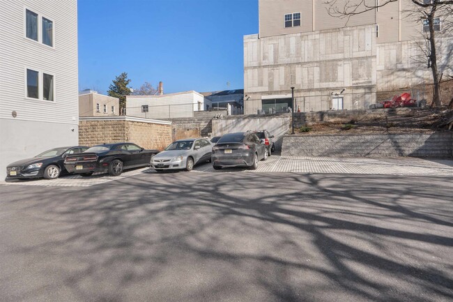 Building Photo - 1209 26th St