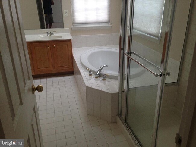 Building Photo - 43442 Katling Square