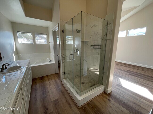 Building Photo - 1067 Terrace Hill Cir