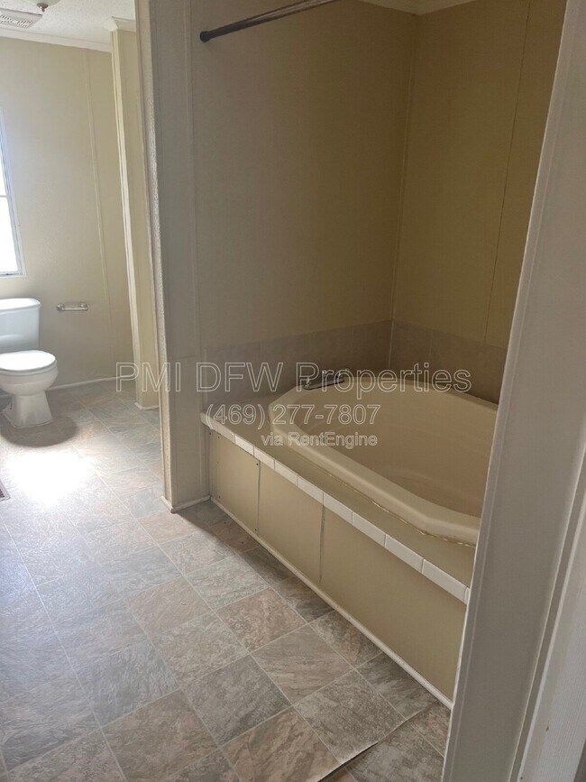 Building Photo - 5290 Co Rd 3229