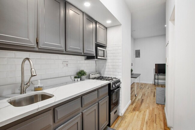 Building Photo - 343 E 118th St