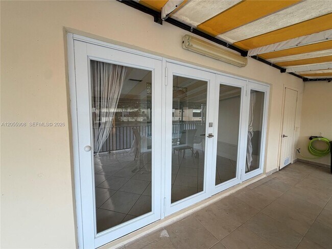 Building Photo - 6932 Crown Gate Dr