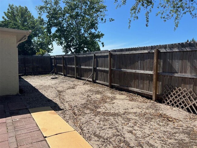 Building Photo - 7835 Arbordale Dr