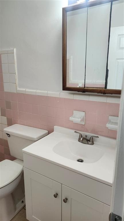 Building Photo - 565 3rd Ave