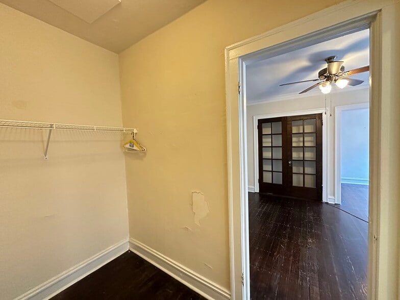 Building Photo - 4752 N Paulina St