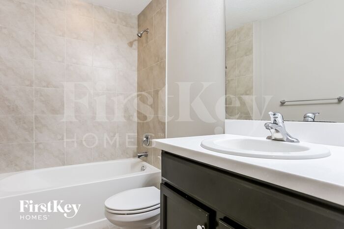 Building Photo - 3031 SW Segovia St