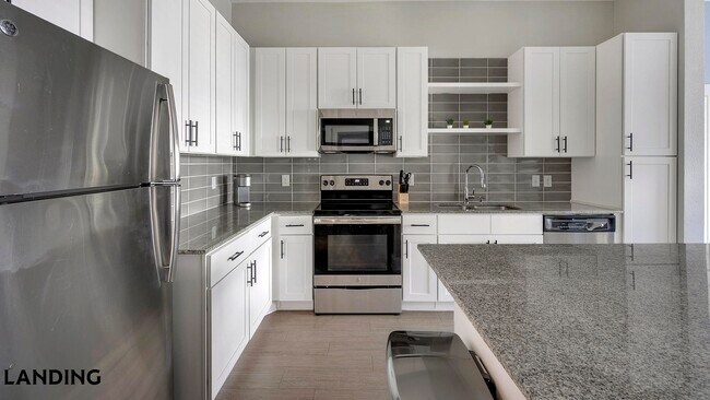 Building Photo - 15401 Chenal Pkwy