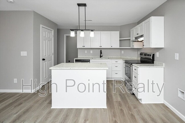 Building Photo - 85 Smith Glen Dr
