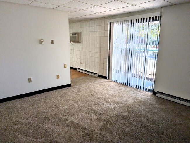 Building Photo - 2668 Elmwood Ave