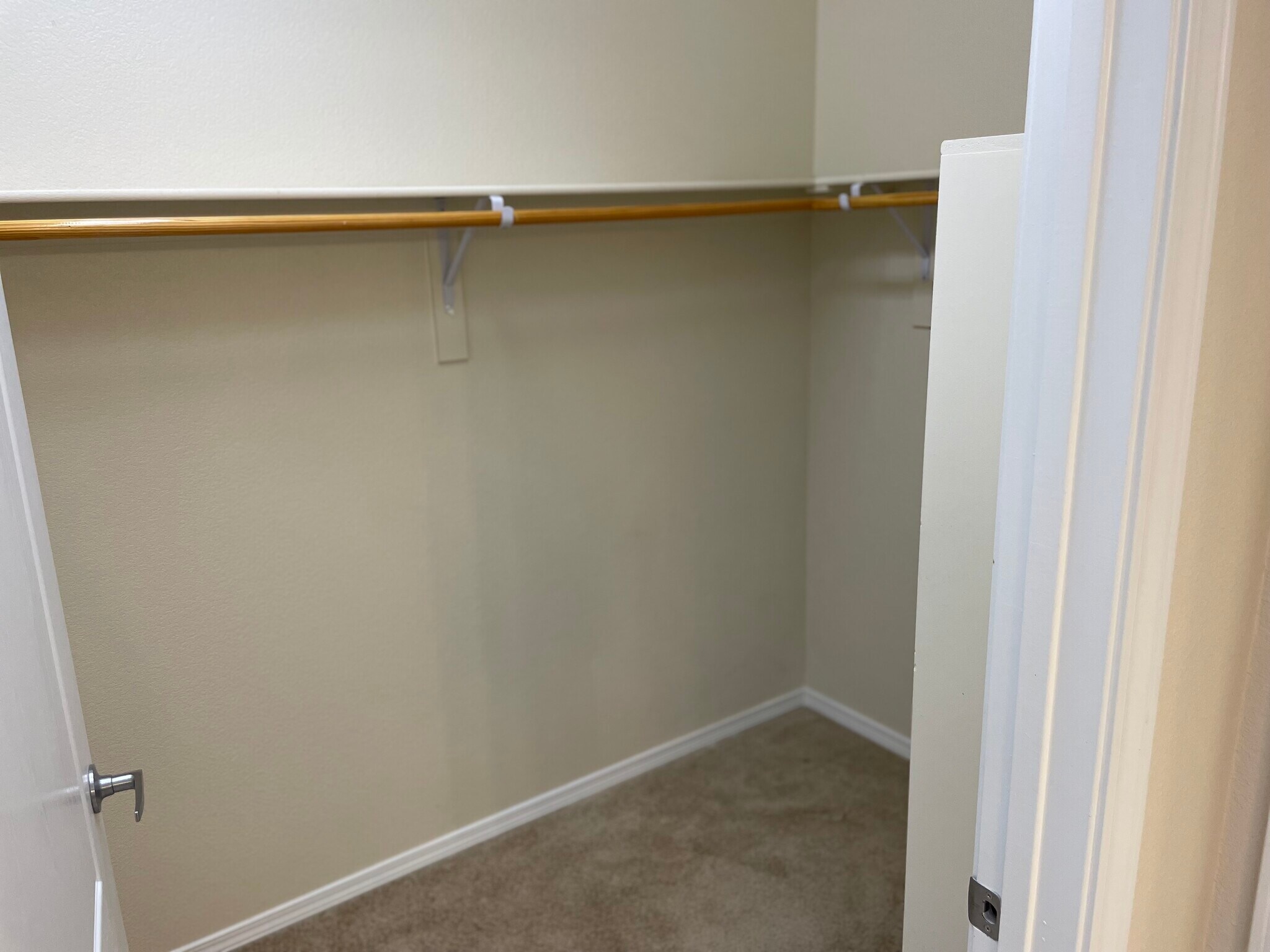 Building Photo - 931 Desert Willow Ct