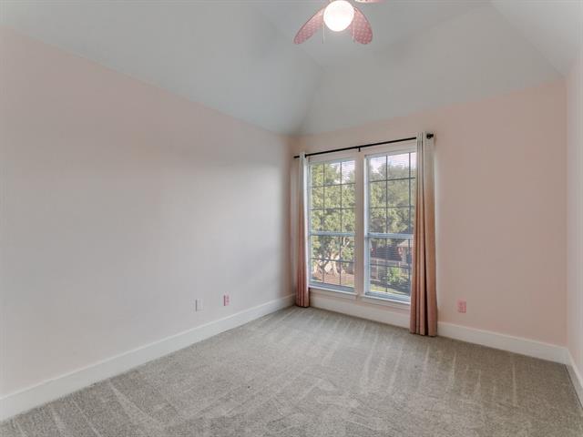 Building Photo - 805 Parkdale Dr