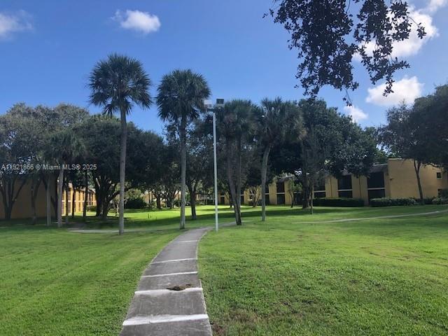 Building Photo - 105 Meadows Cir