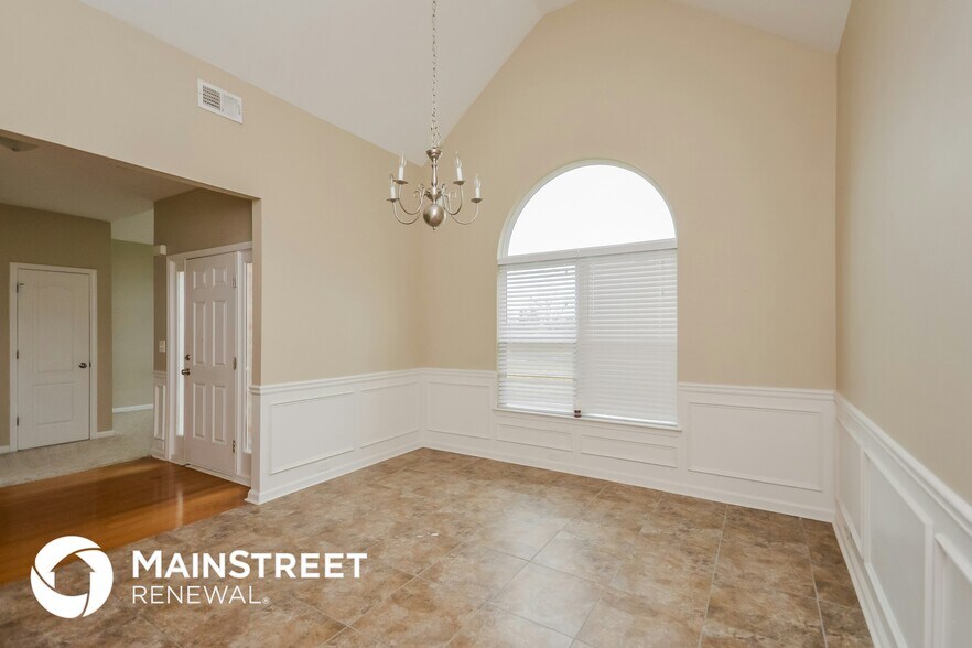 Building Photo - 485 Trousseau Ln