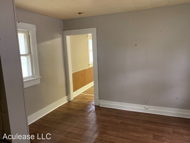 Building Photo - 1 br, 1 bath House - 609 W 4th