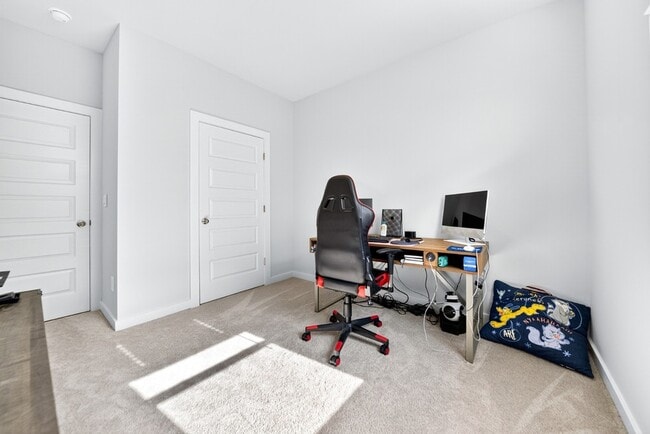 Building Photo - 2049 Holmesburg Private Cir