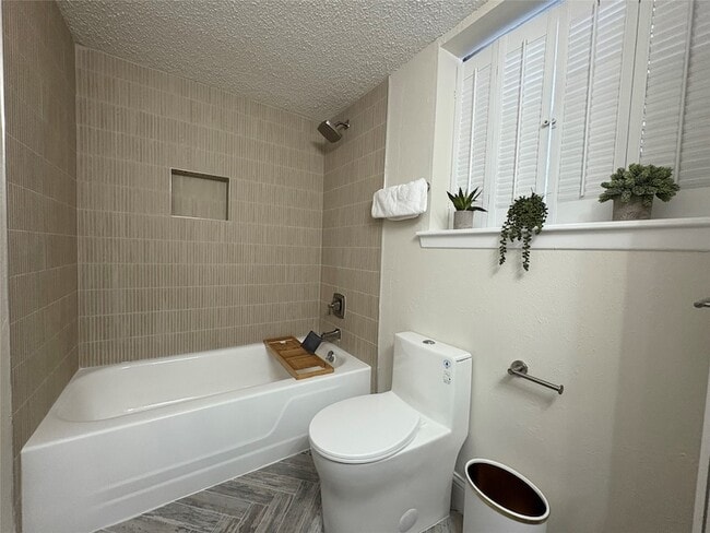 Building Photo - 2119 Quail Run